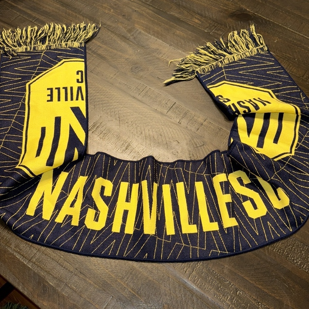 Nashville TN Soccer club 2020 inaugural season, ruff neck head Yellow Blue Scarf